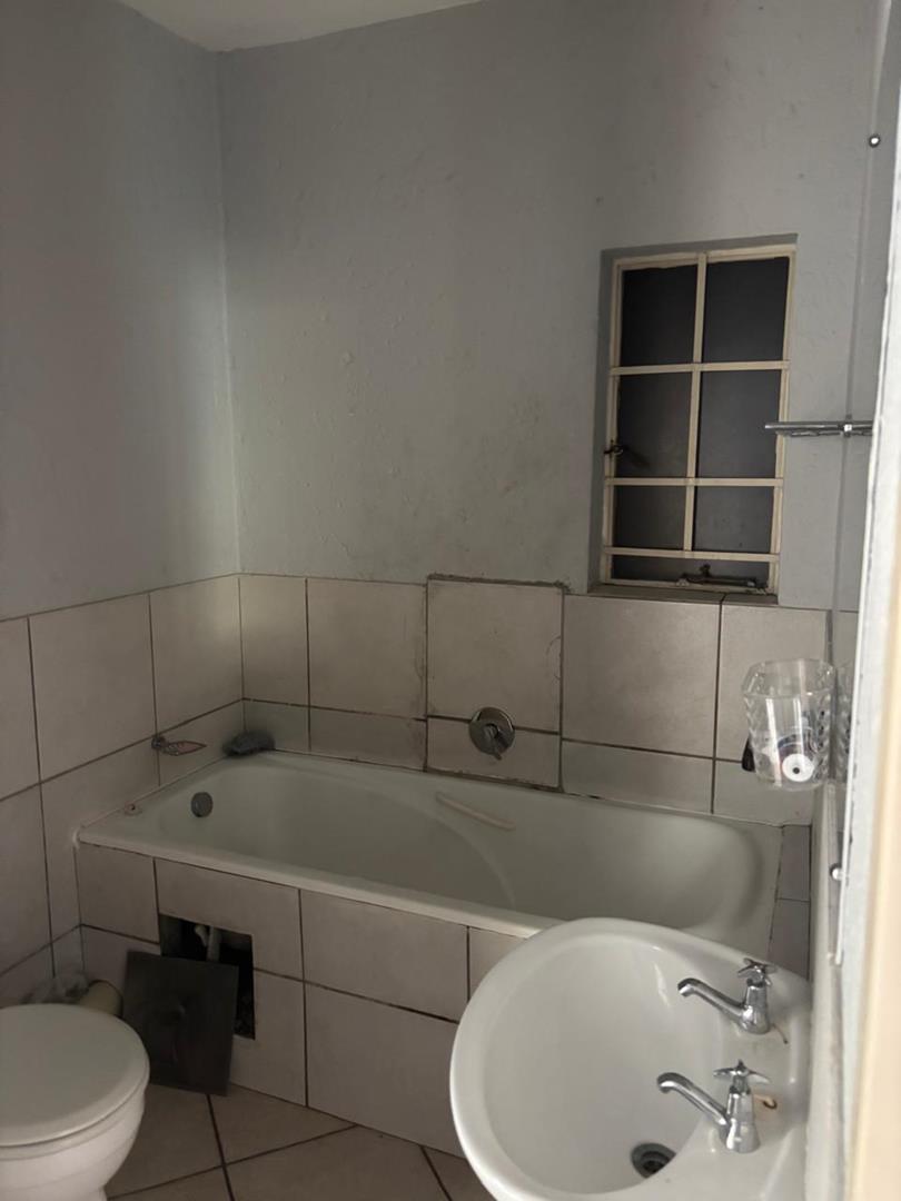 2 Bedroom Property for Sale in Waterval East North West